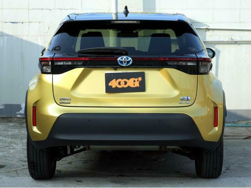 YARIS CROSS