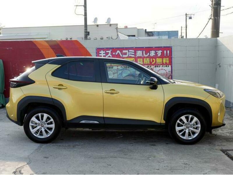 YARIS CROSS