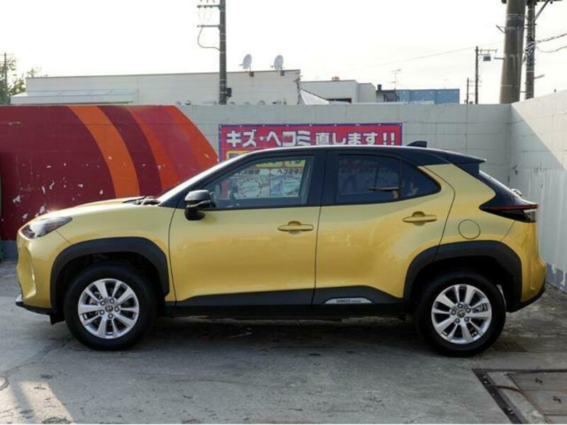 YARIS CROSS