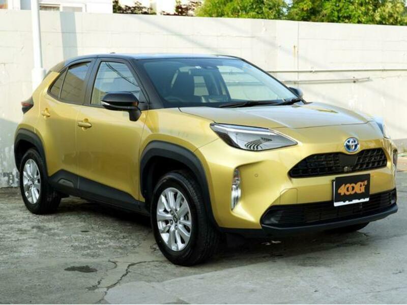 YARIS CROSS