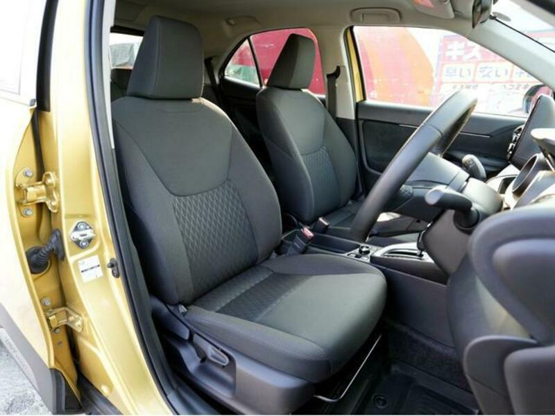 YARIS CROSS