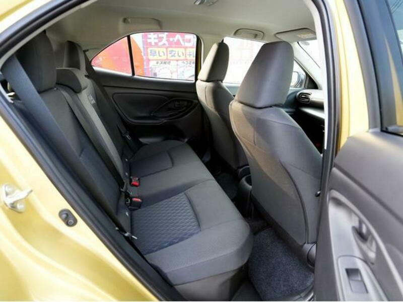YARIS CROSS