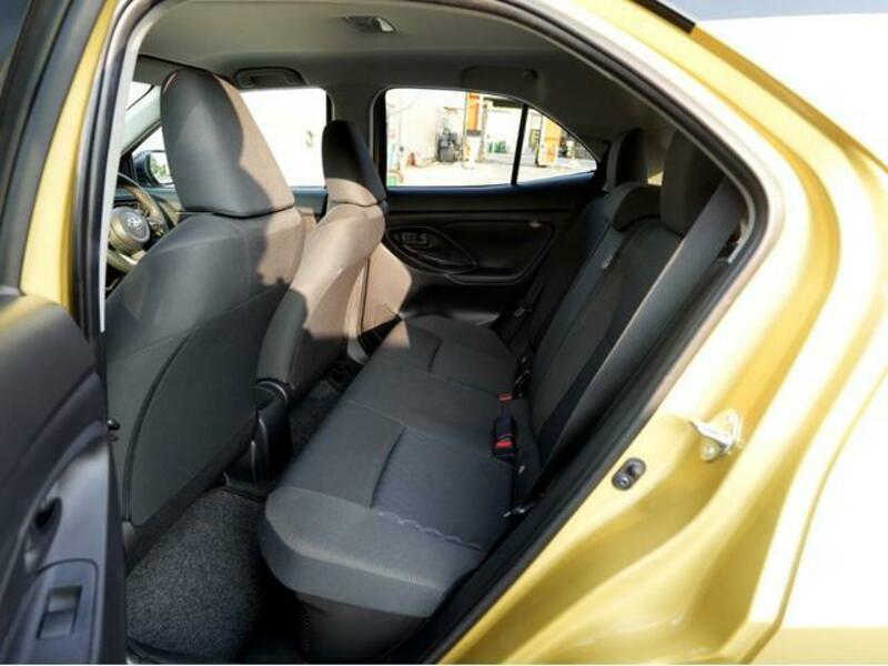 YARIS CROSS