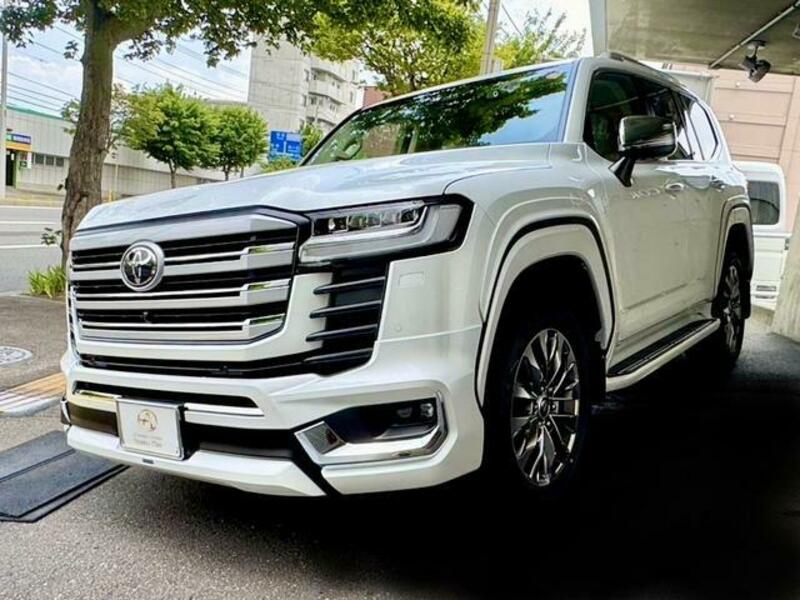 LAND CRUISER