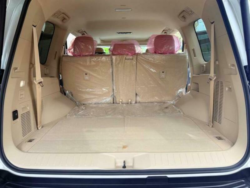 LAND CRUISER