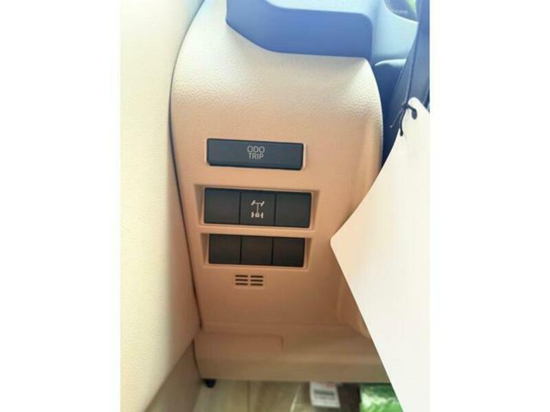 LAND CRUISER
