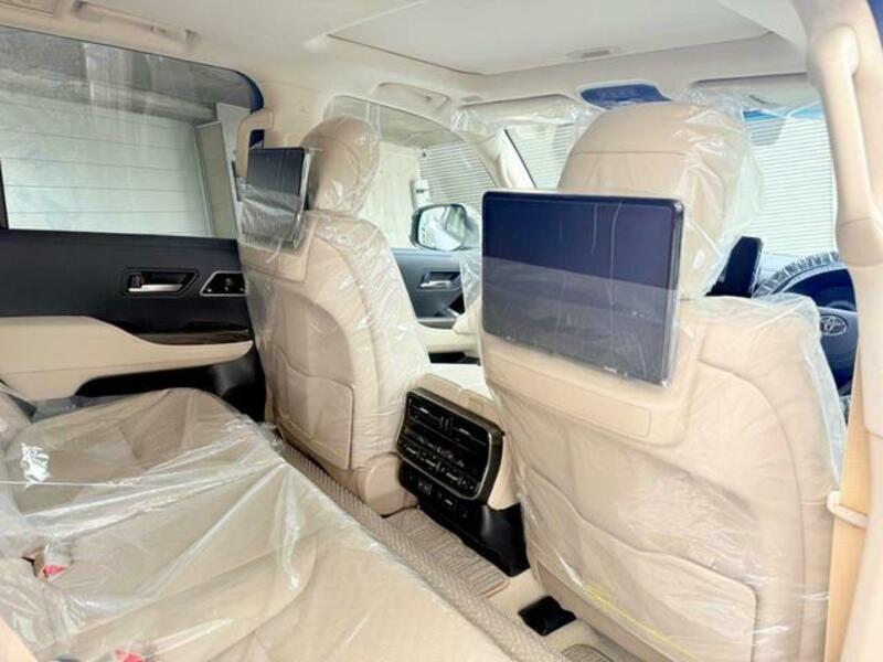 LAND CRUISER