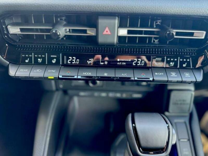 LAND CRUISER 250
