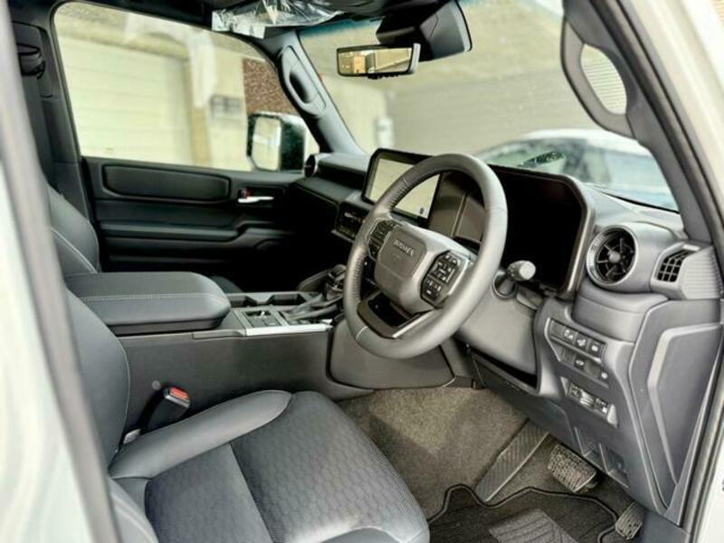 LAND CRUISER 250
