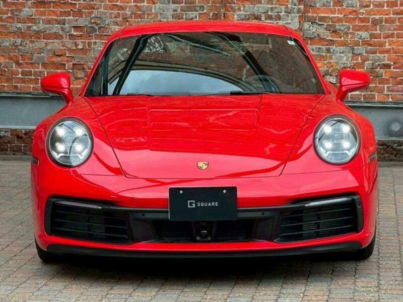 911