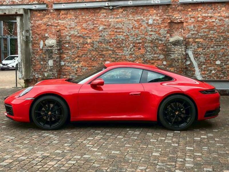 911