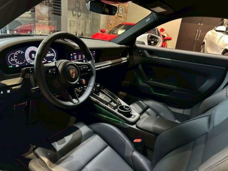 911
