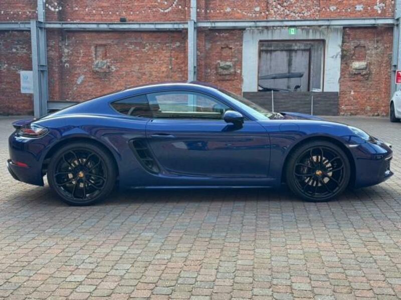 718 CAYMAN