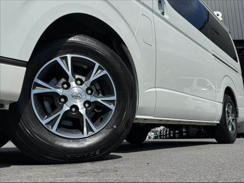 HIACE VAN