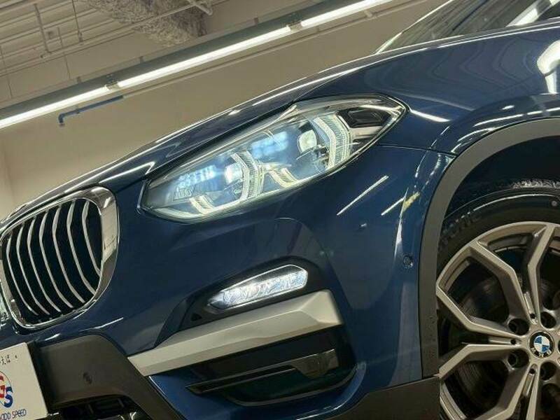 X3