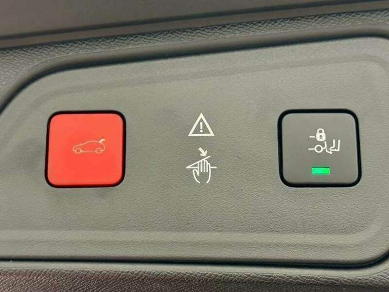 3008