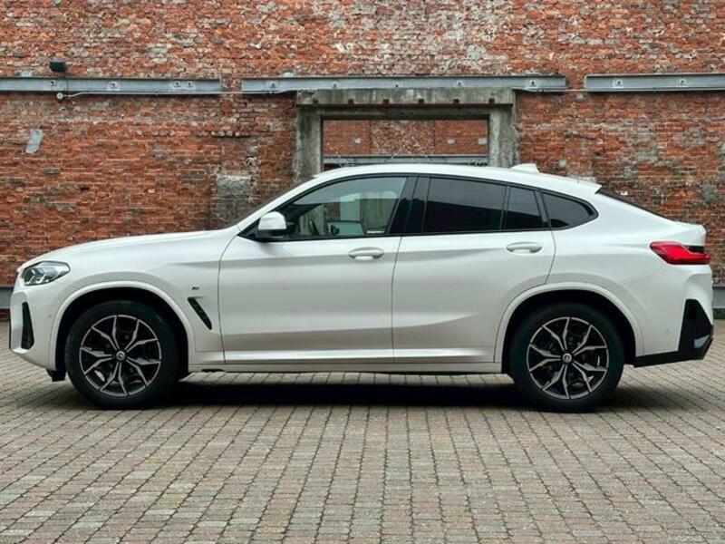 X4