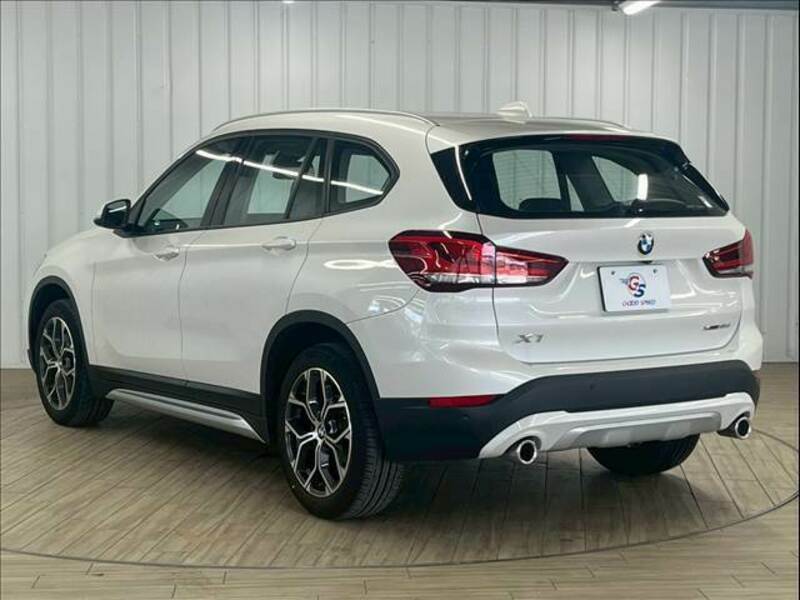 X1