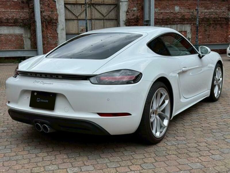 718 CAYMAN