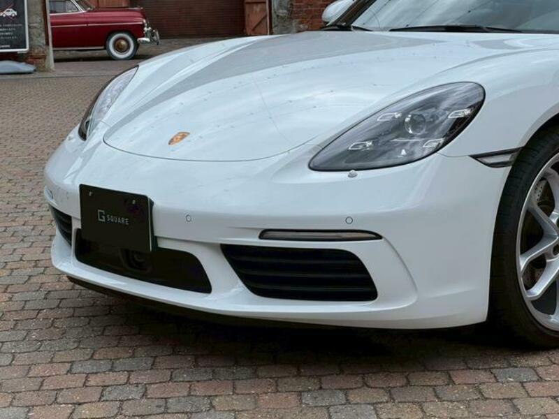 718 CAYMAN