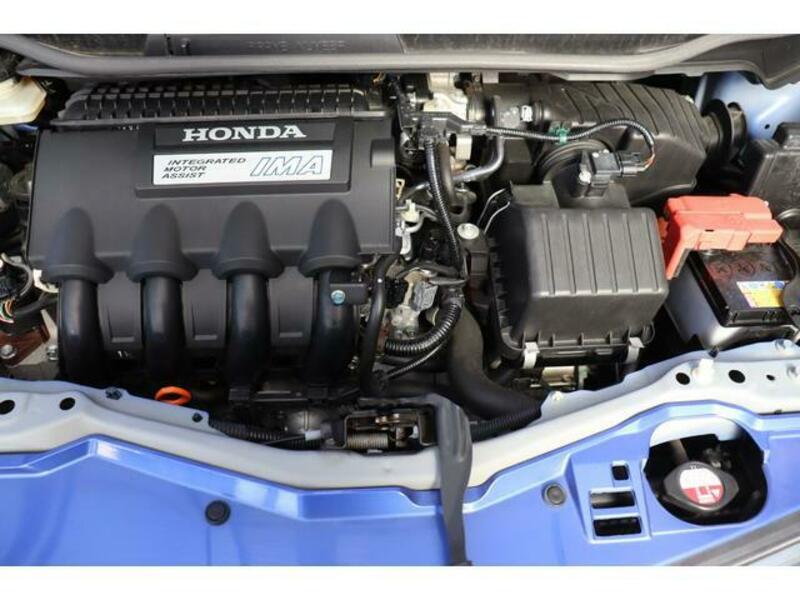 FIT HYBRID