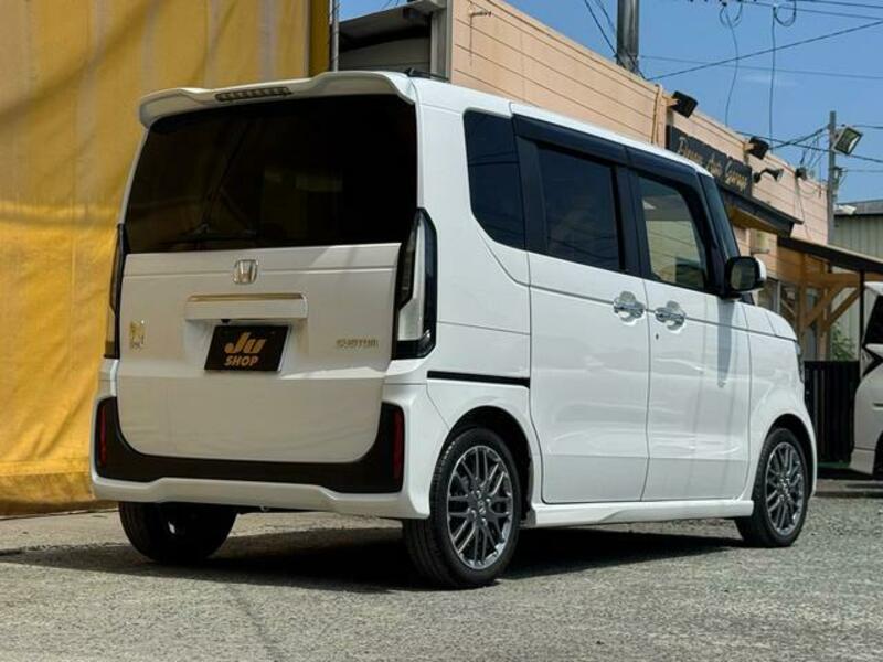 N BOX CUSTOM