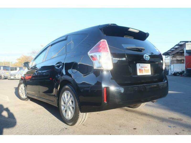 PRIUS ALPHA