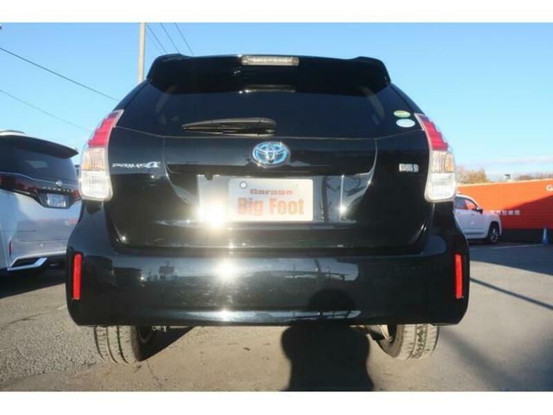 PRIUS ALPHA