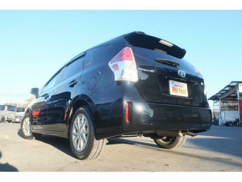 PRIUS ALPHA