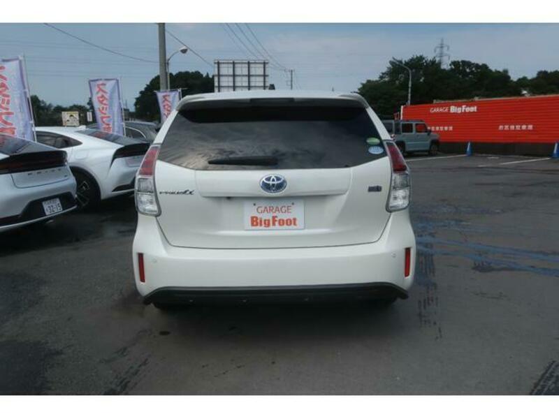 PRIUS ALPHA