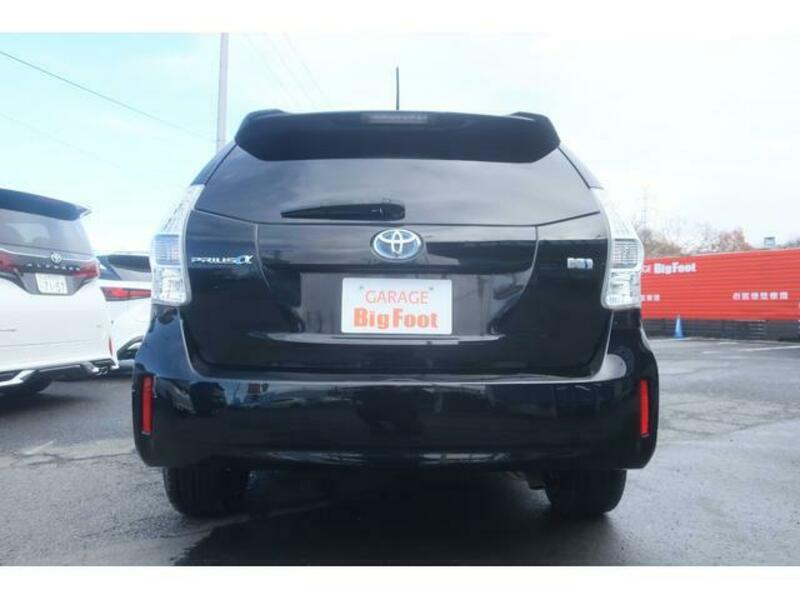 PRIUS ALPHA