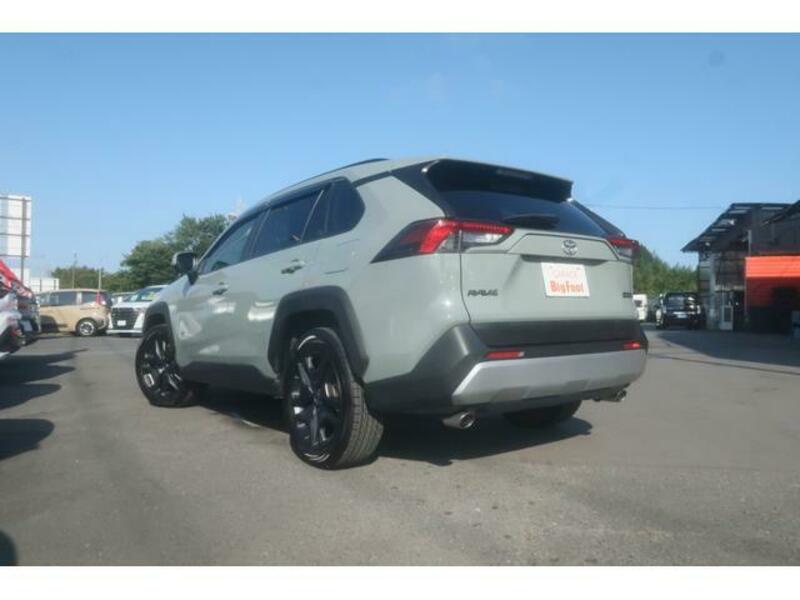 RAV4