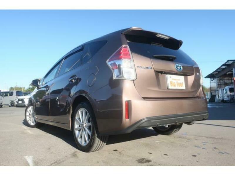 PRIUS ALPHA