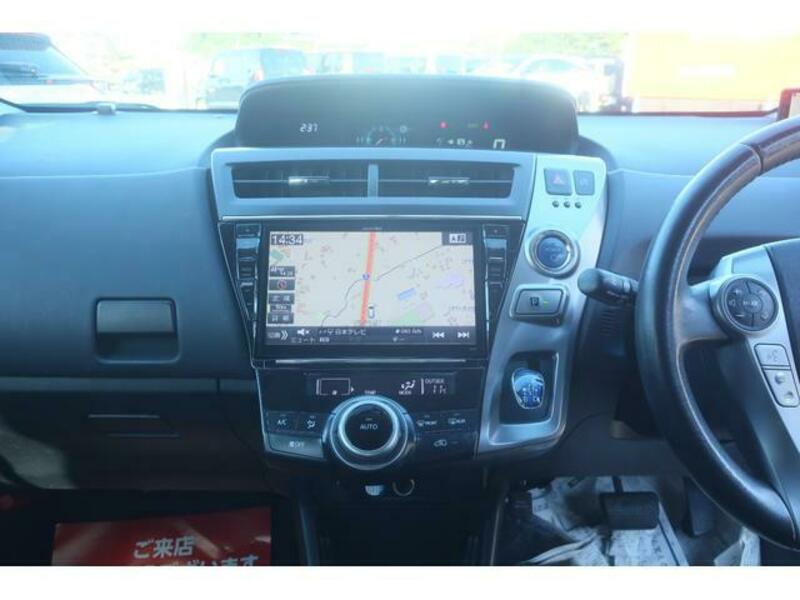 PRIUS ALPHA