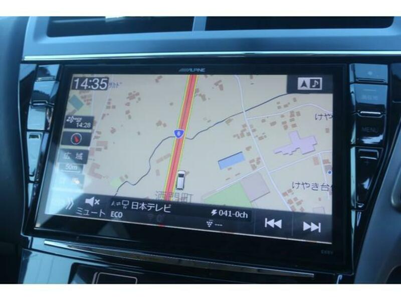 PRIUS ALPHA
