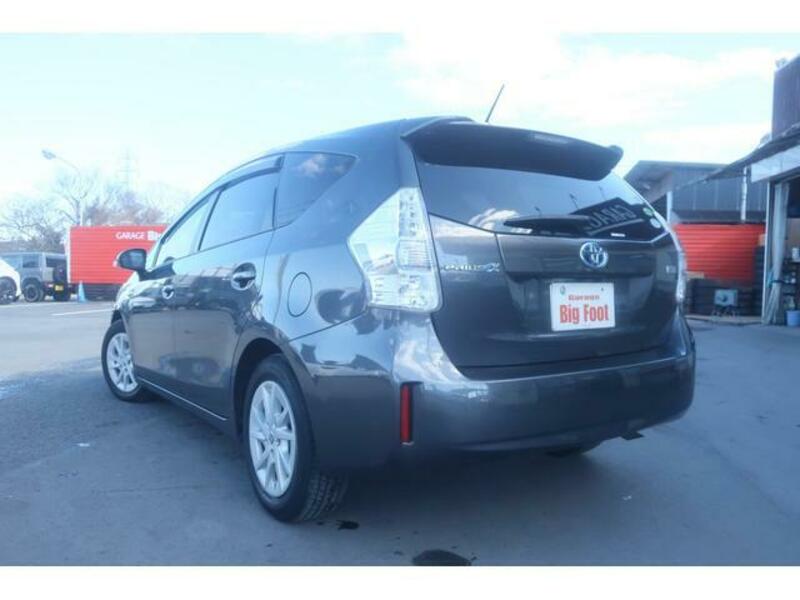 PRIUS ALPHA