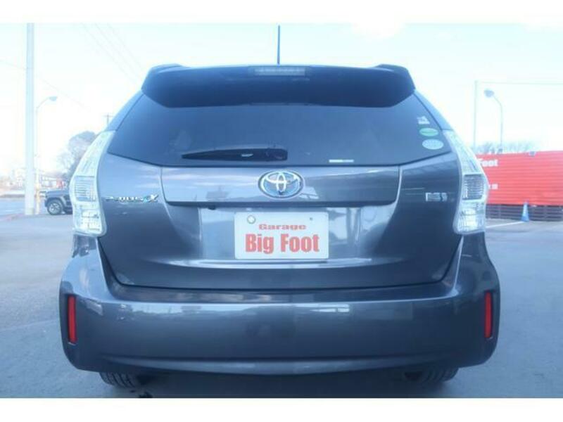 PRIUS ALPHA