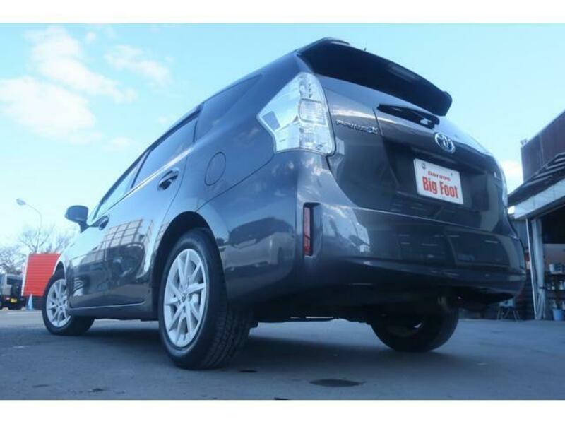 PRIUS ALPHA