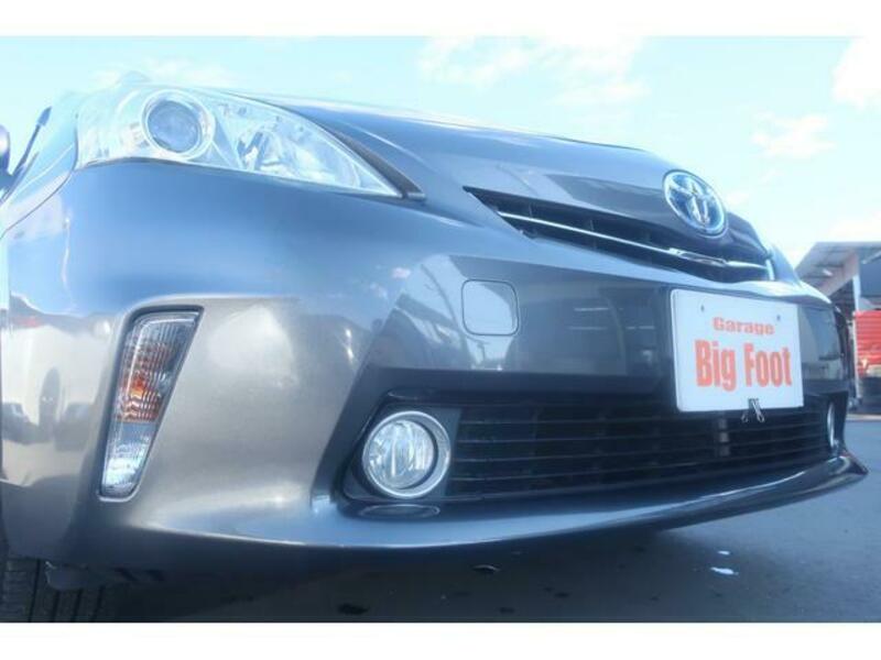 PRIUS ALPHA