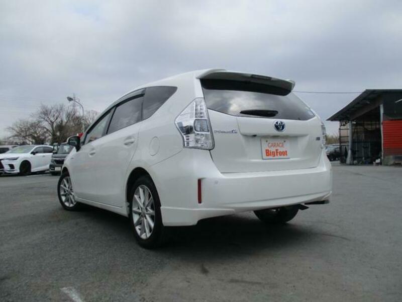 PRIUS ALPHA
