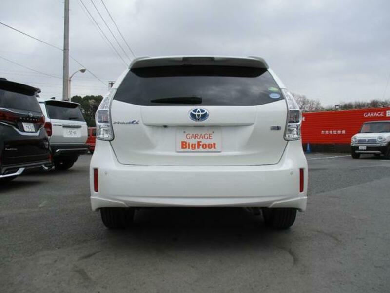 PRIUS ALPHA