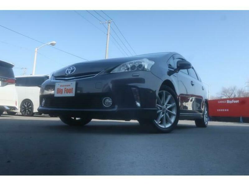 TOYOTA PRIUS ALPHA