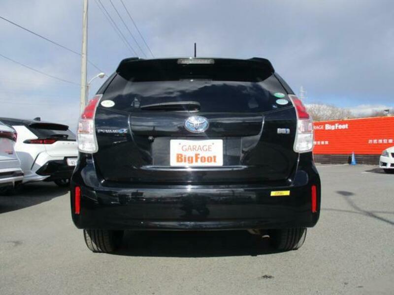 PRIUS ALPHA