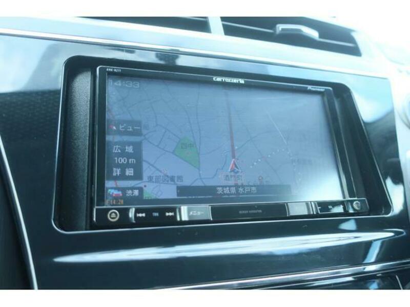 PRIUS ALPHA
