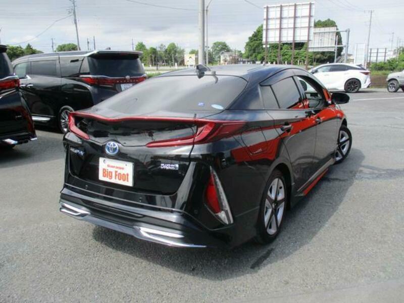 PRIUS PHV