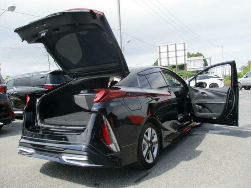 PRIUS PHV