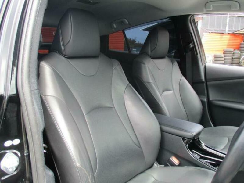 PRIUS PHV