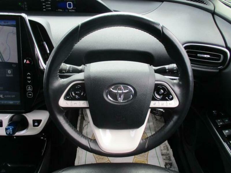 PRIUS PHV