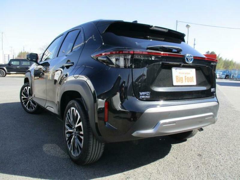 YARIS CROSS