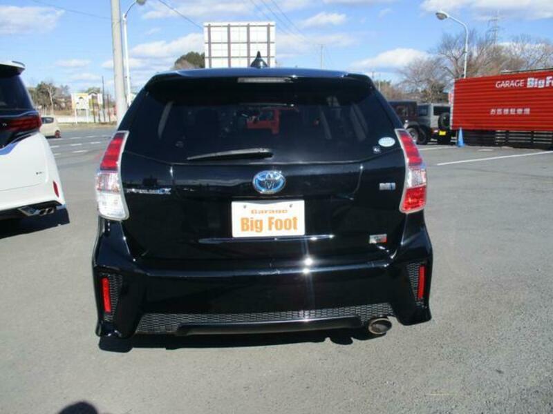 PRIUS ALPHA